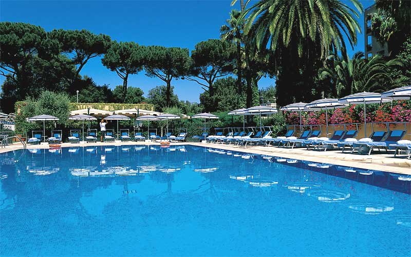 Rome hotels with pool