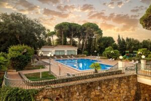 Rome hotels with pool